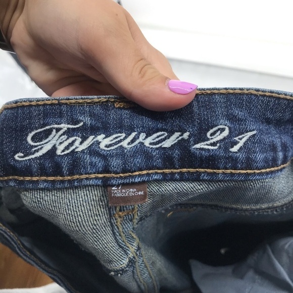 Forever 21 Distressed Dark Wash Boot Cut Jeans Size 27 - Picture 5 of 8